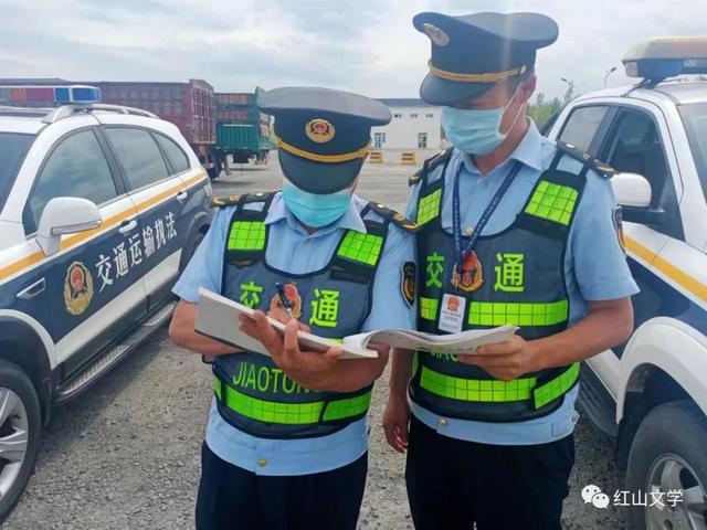 赞美警察的经典语句短一点的句子,赞美警察的经典语句短一点英语