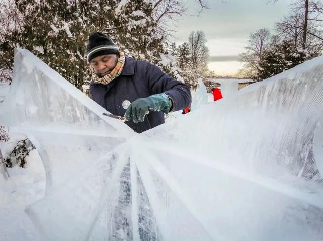 一个肯尼亚青年成为世界冰雪雕刻大师的奇异旅程