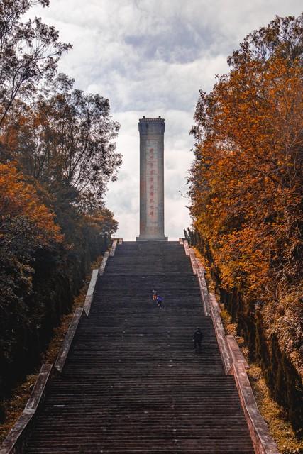 我曾迷恋的那些小说，原来都是对为太平盛世付出的英雄的亵渎