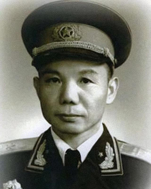 上甘岭一战，此三人表现出色，55年授衔，两位少将，一位中将