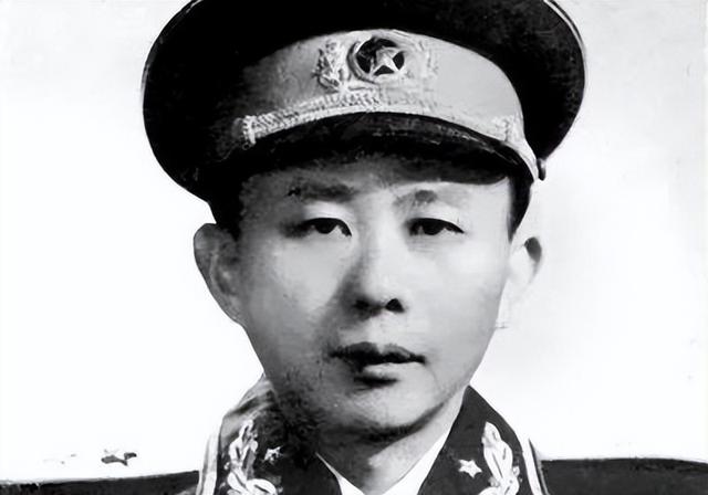 上甘岭一战，此三人表现出色，55年授衔，两位少将，一位中将