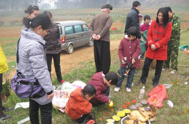 朱砂什么人不能佩戴_朱砂佩戴有什么禁忌-开运随记，朱砂哪些人不能戴