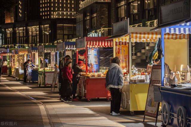 杭州必去的三条街夜市,杭州必去的三条街夜市吴山广场夜市